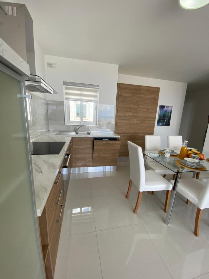 Sunshine Apartments Mellieha - Modern Two Bedroom Penthouse With Terrace Ngoại thất bức ảnh