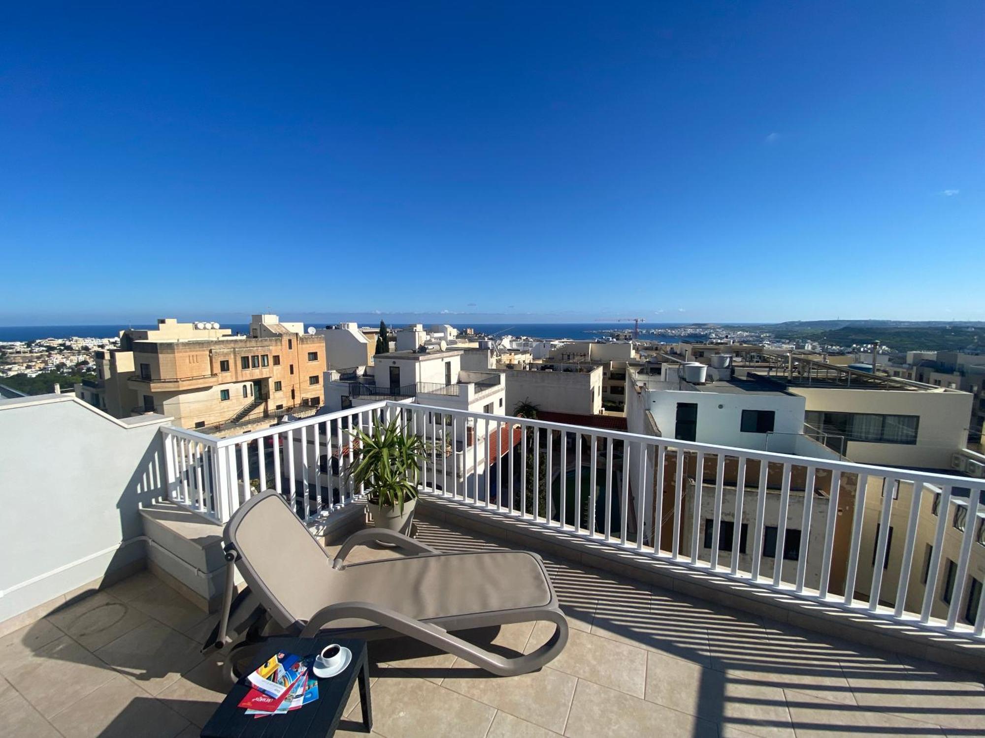 Sunshine Apartments Mellieha - Modern Two Bedroom Penthouse With Terrace Ngoại thất bức ảnh