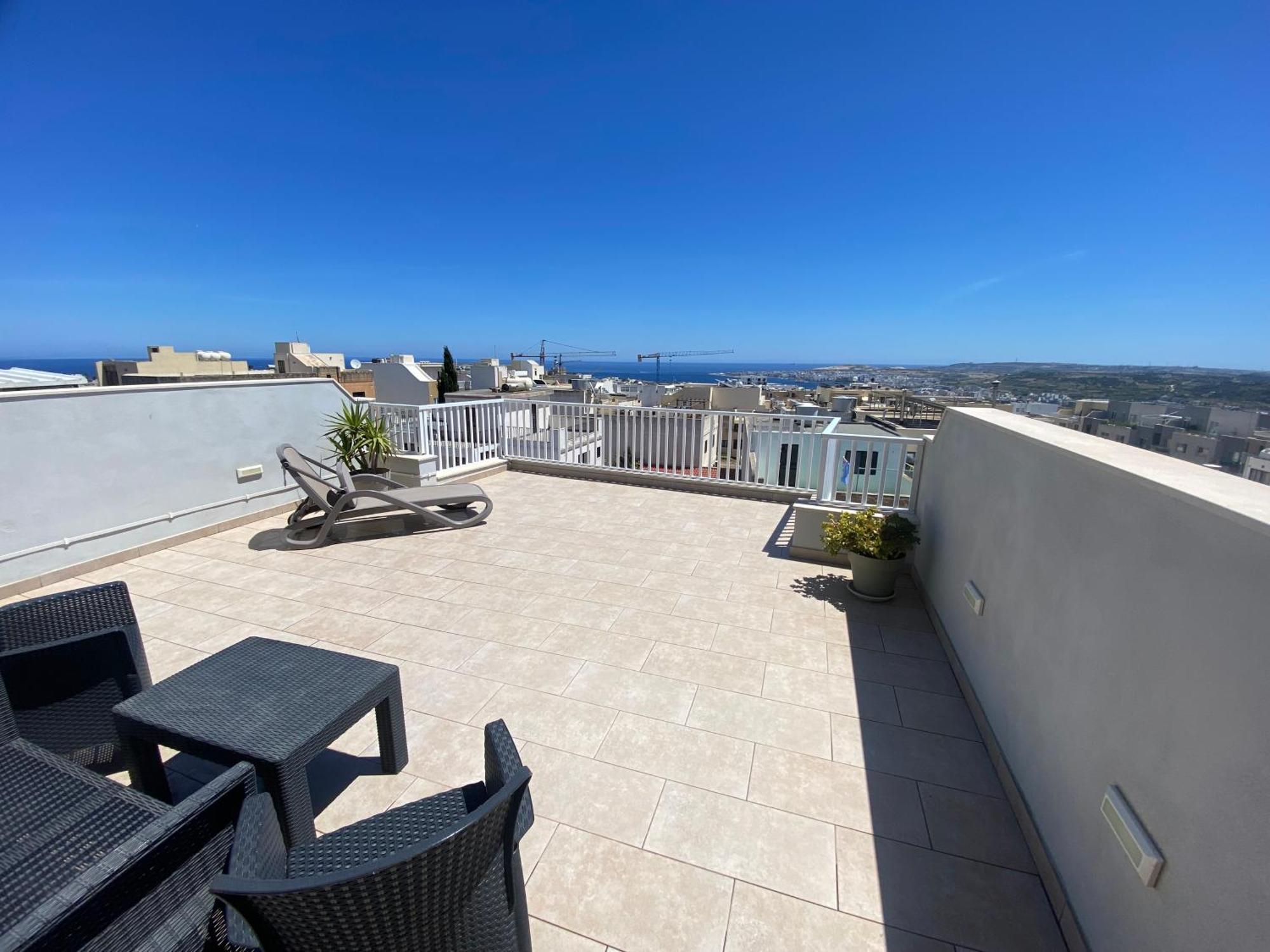Sunshine Apartments Mellieha - Modern Two Bedroom Penthouse With Terrace Ngoại thất bức ảnh