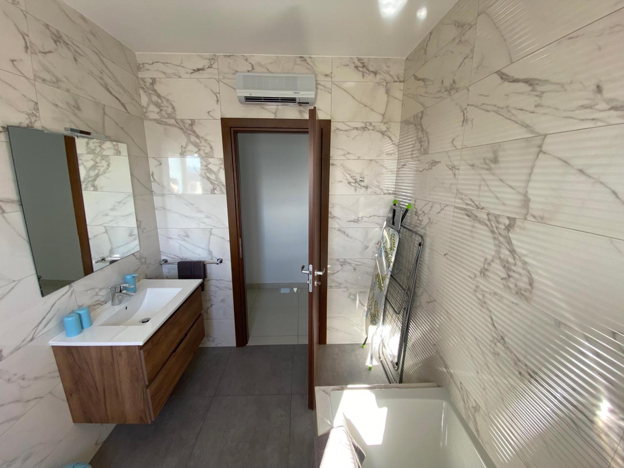 Sunshine Apartments Mellieha - Modern Two Bedroom Penthouse With Terrace Ngoại thất bức ảnh